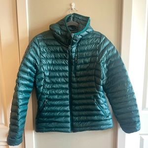 Marmot Dark Teal Packable Puffer Size L